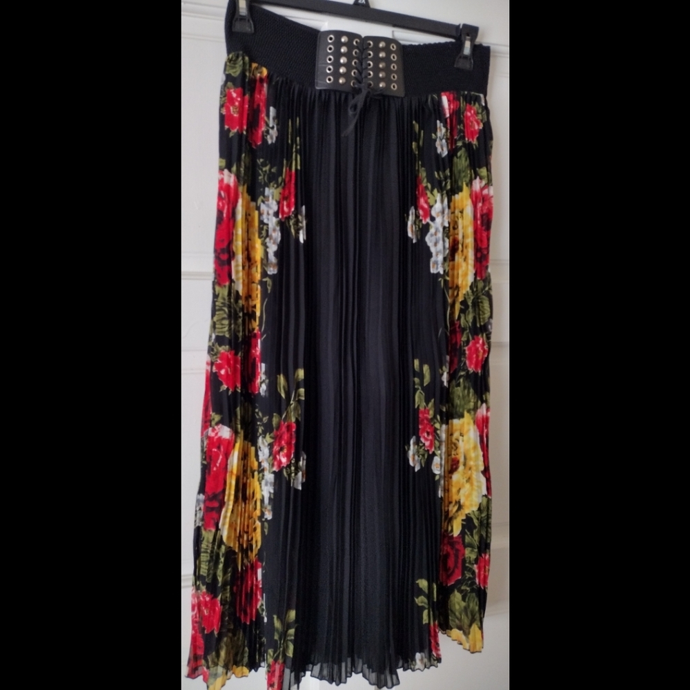 Mint Green Multicolor Floral Black Red Skirt Size XL